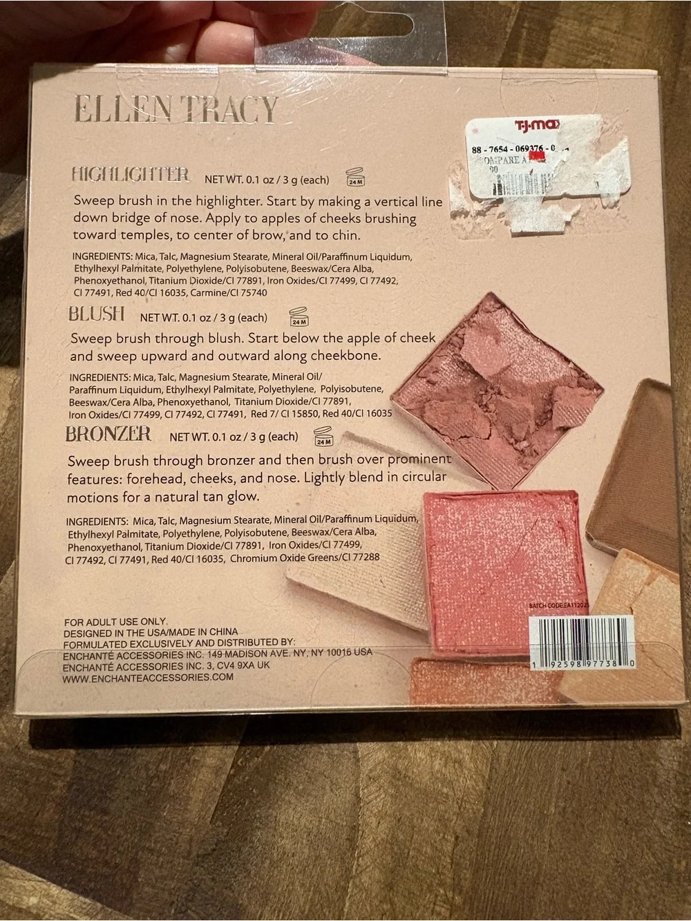 Ellen Tracy Cheek Palette of Highlighter, Blush, & Bronzer